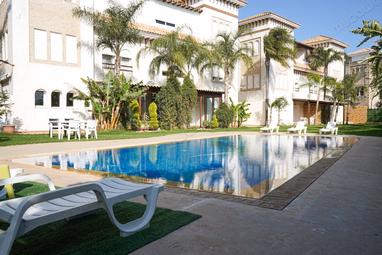 Villa de lujo en alquiler mensual en Noynoy ciudad de Tánger. 5 habitaciones excelentes. Amueblada