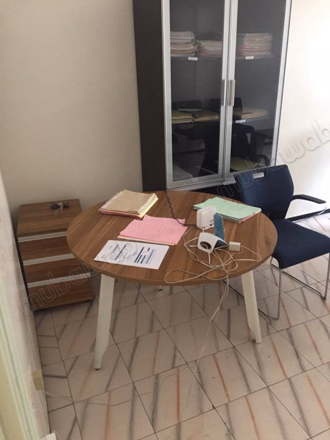 Bureau équipé à louer — tout compris
