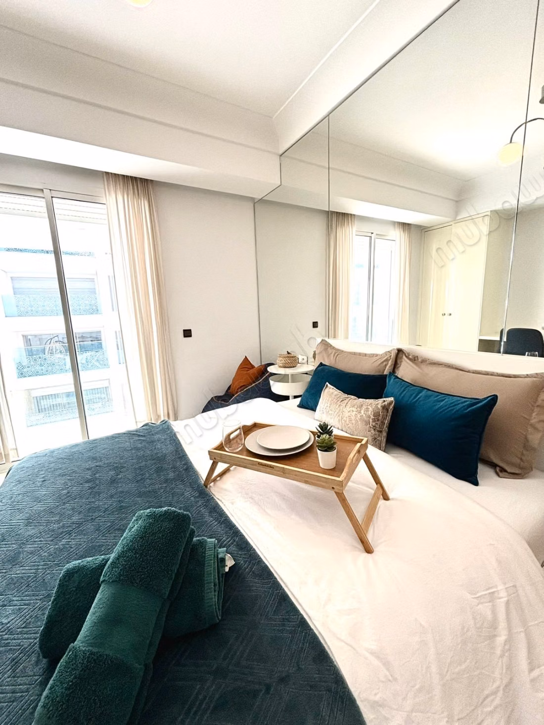Seizoensverhuur in Casablanca Finance City. Oppervlakte 64 m². Terras en lift