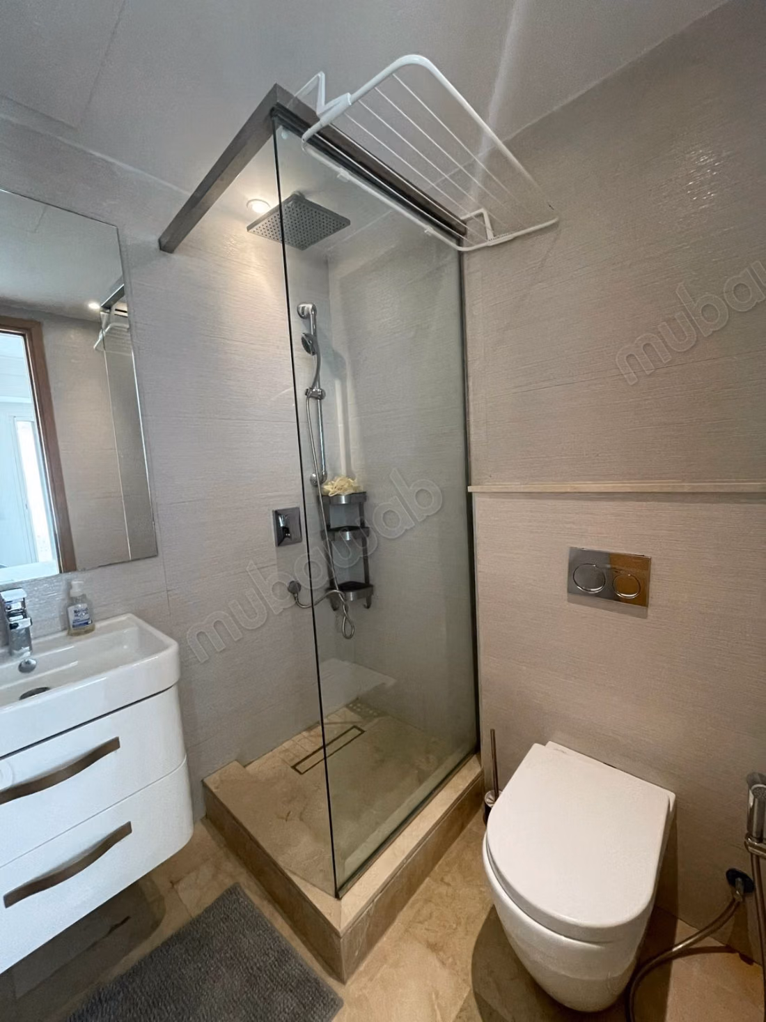 Seizoensverhuur in Casablanca Finance City. Oppervlakte 64 m². Terras en lift