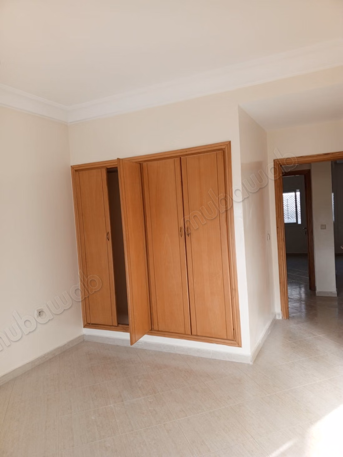 Appartamento di 90m con terrazza e balcone fermata 50/agenzia CNSS