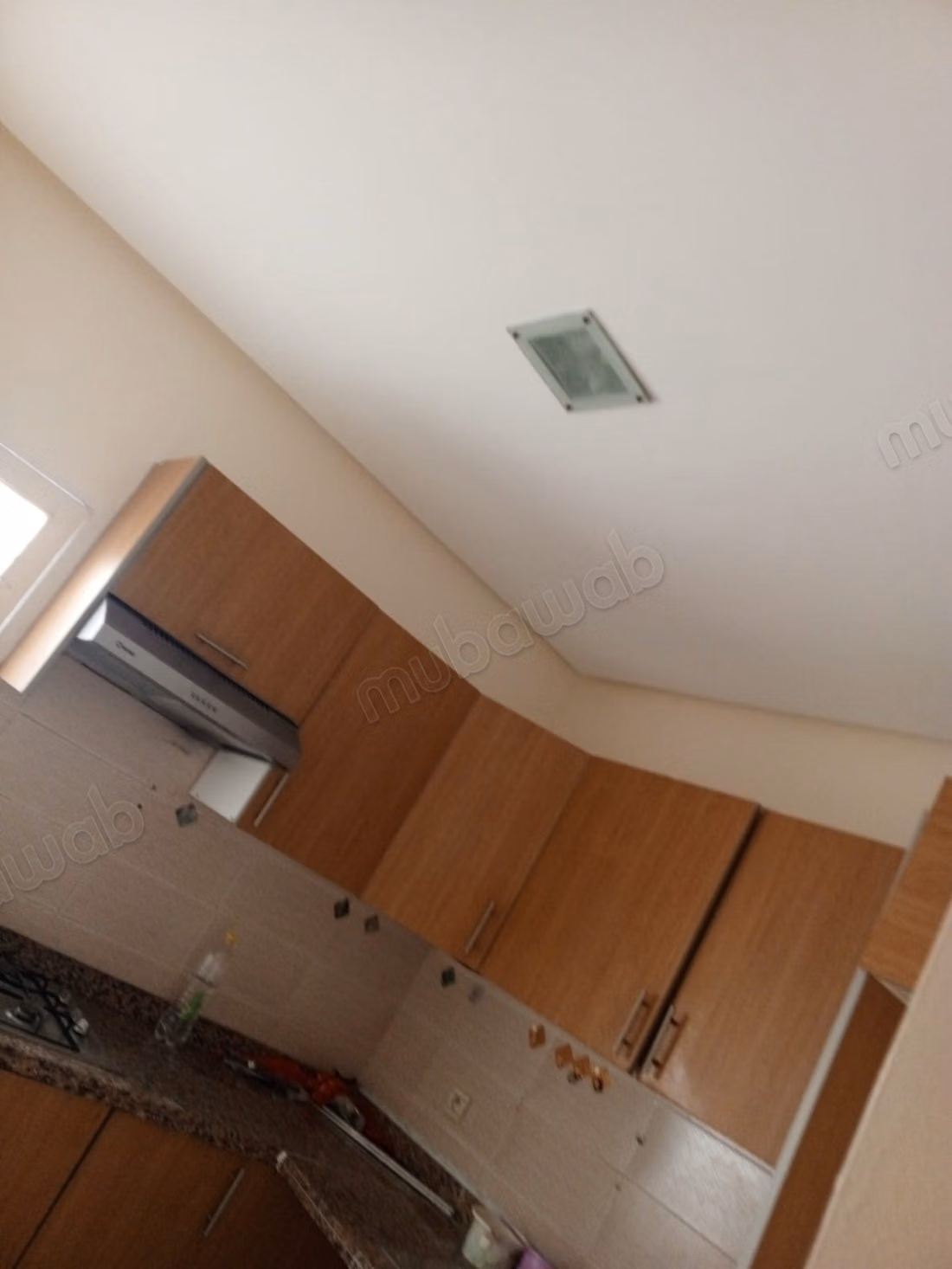 Appartamento di 90m con terrazza e balcone fermata 50/agenzia CNSS
