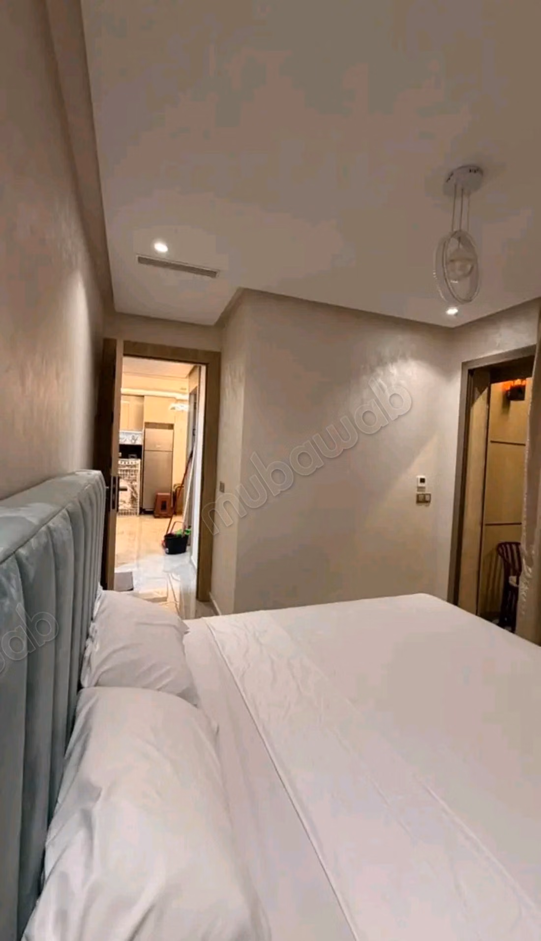 Location d'un appartement en Centre ville. 
Surface de 100 m². 
Bien meublé