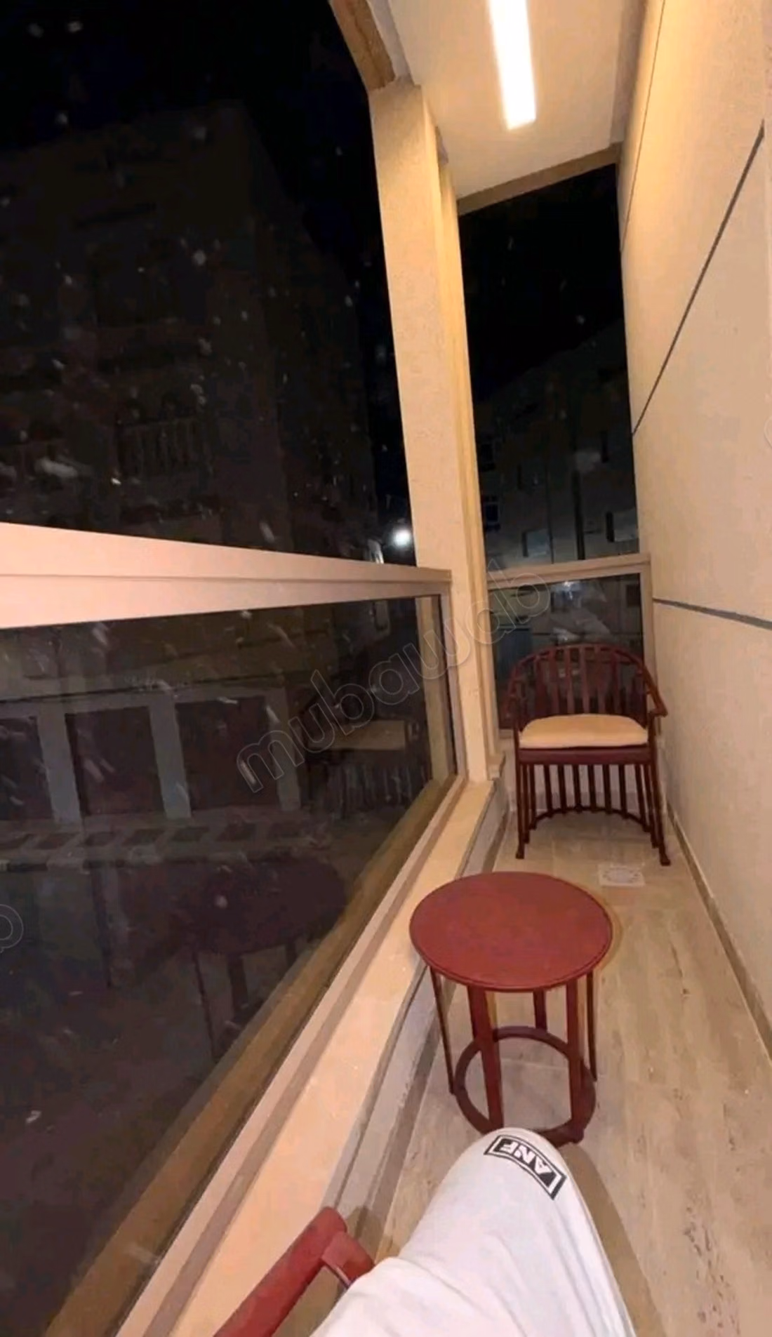 Location d'un appartement en Centre ville. 
Surface de 100 m². 
Bien meublé