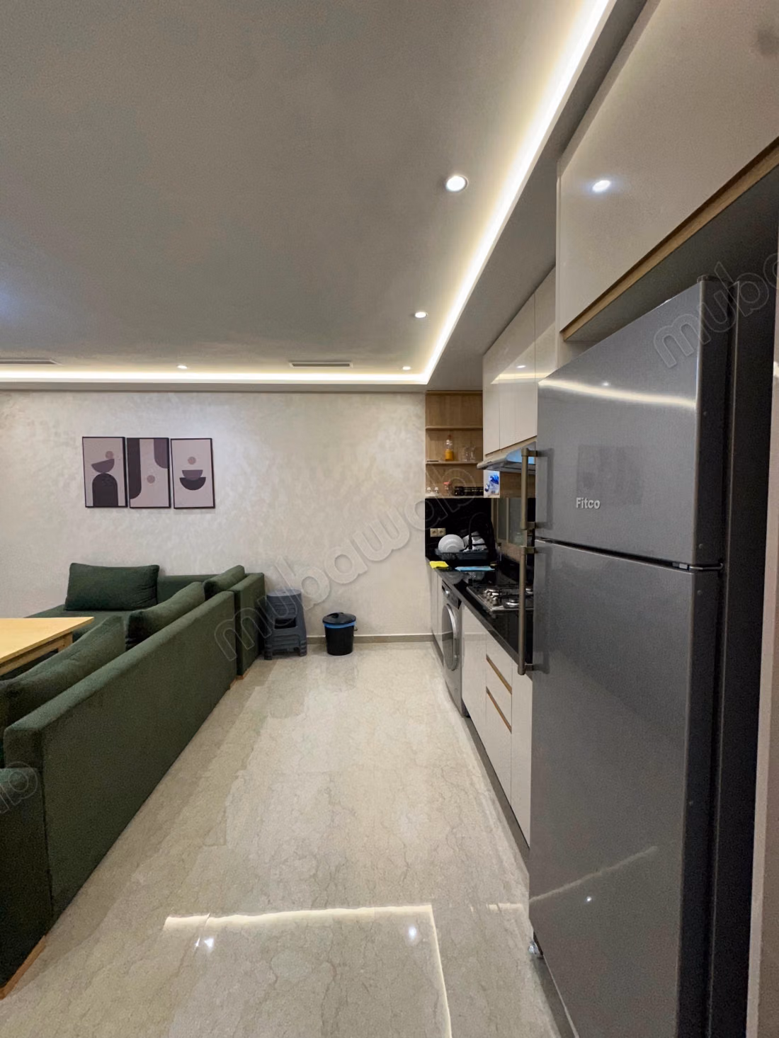 Location d'un appartement en Centre ville. 
Surface de 100 m². 
Bien meublé