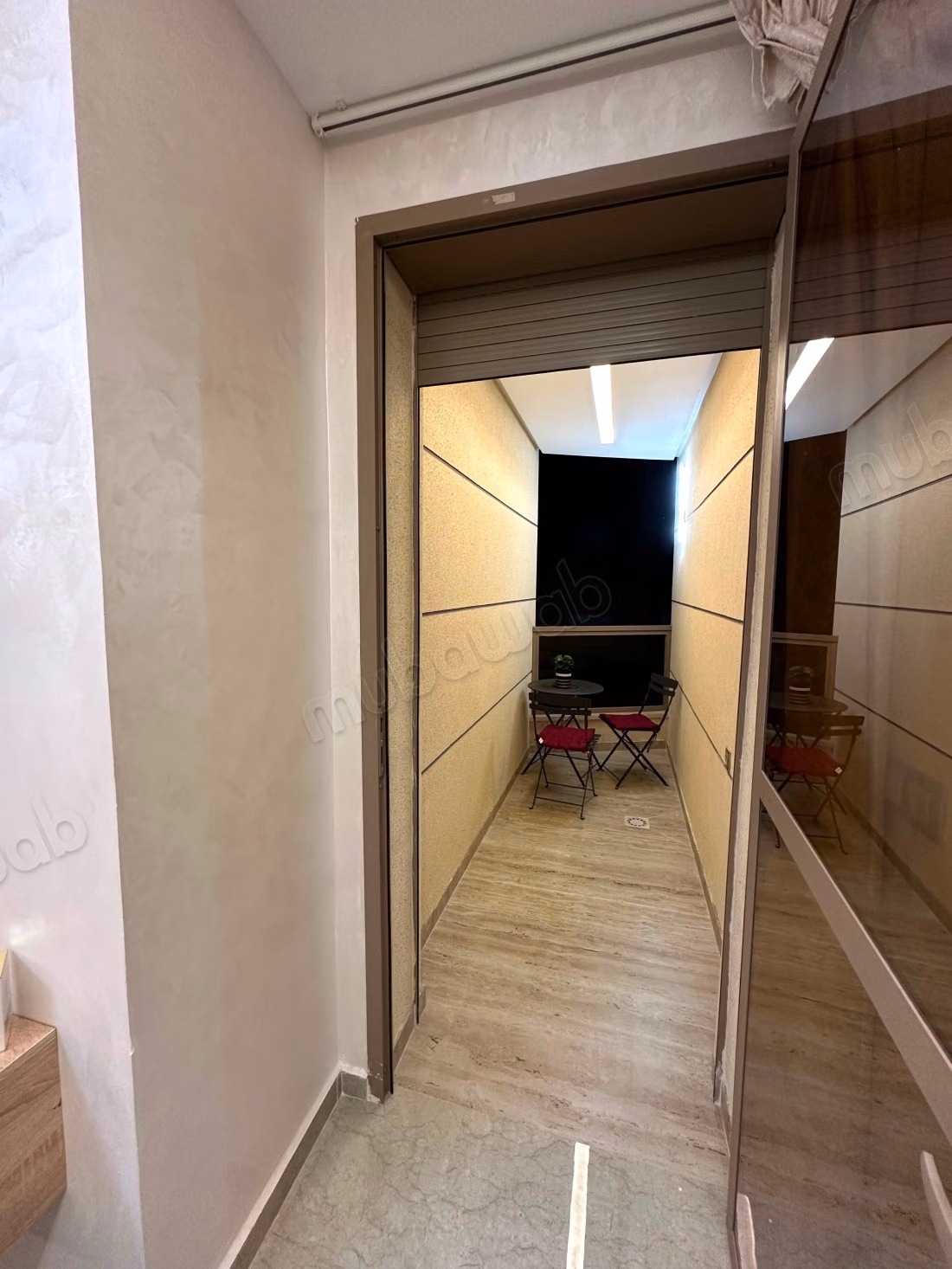 Location d'un appartement en Centre ville. 
Surface de 100 m². 
Bien meublé