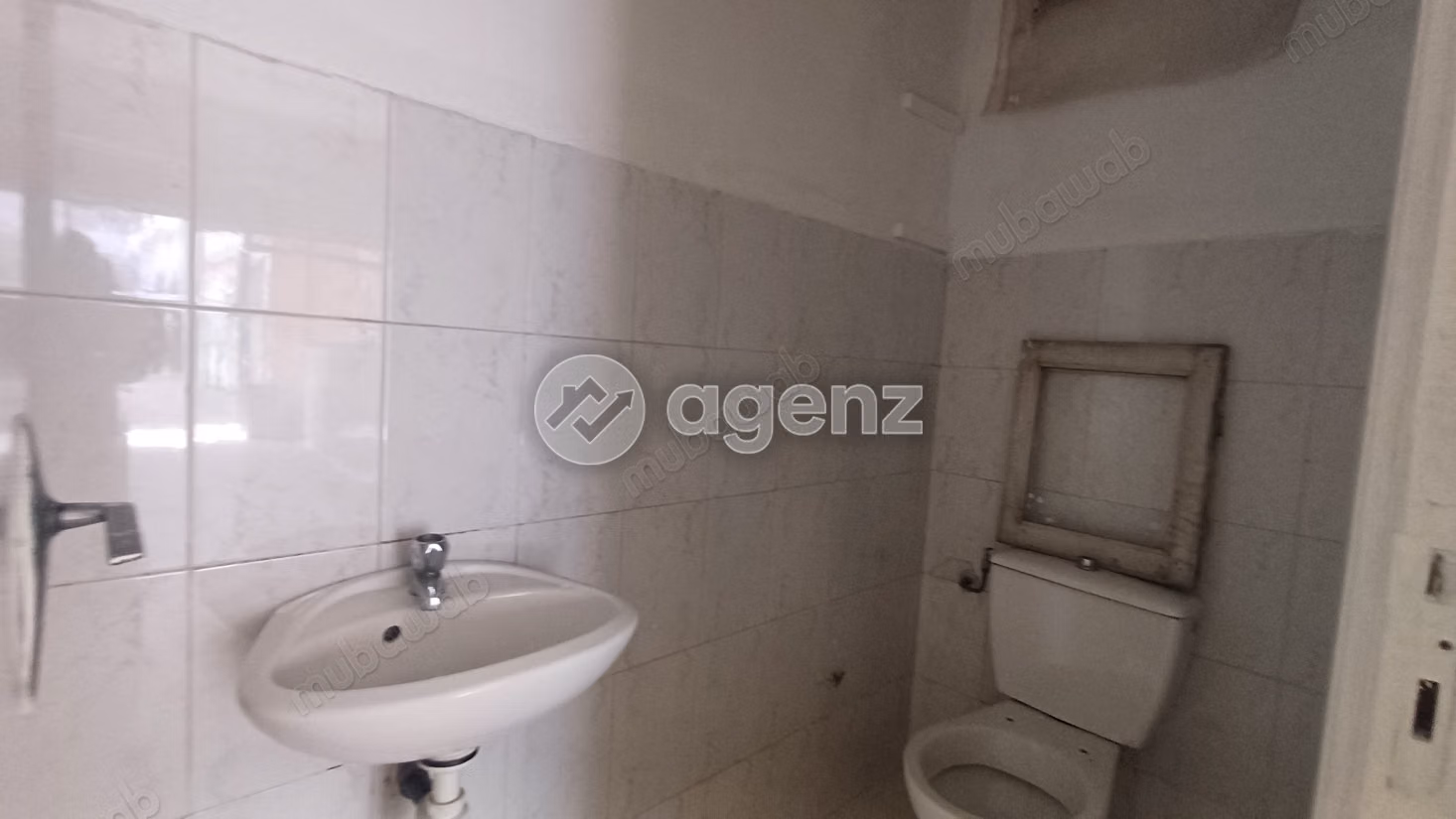 Commerce à vendre 42 m² Agdal Rabat