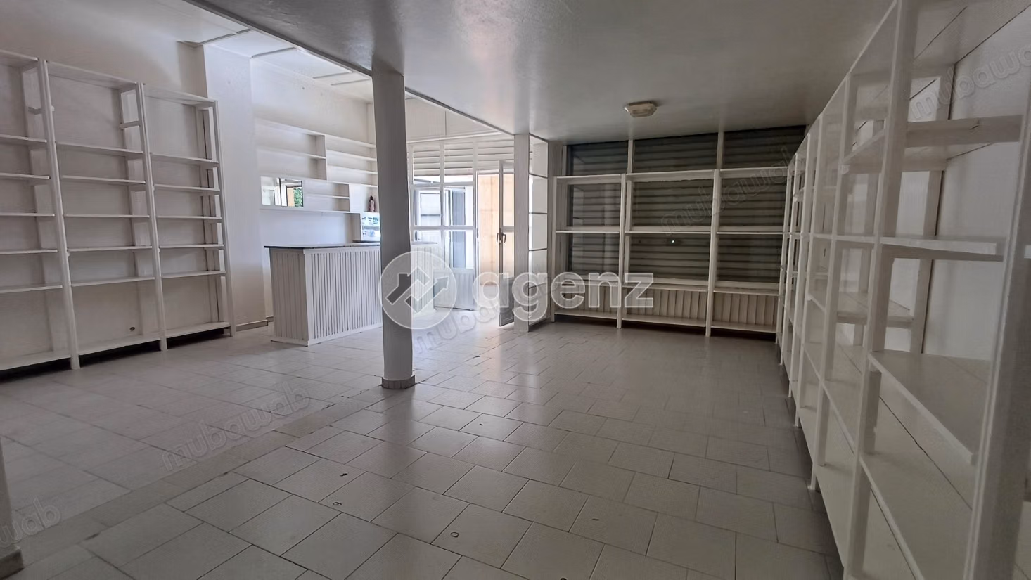 Commerce à vendre 42 m² Agdal Rabat