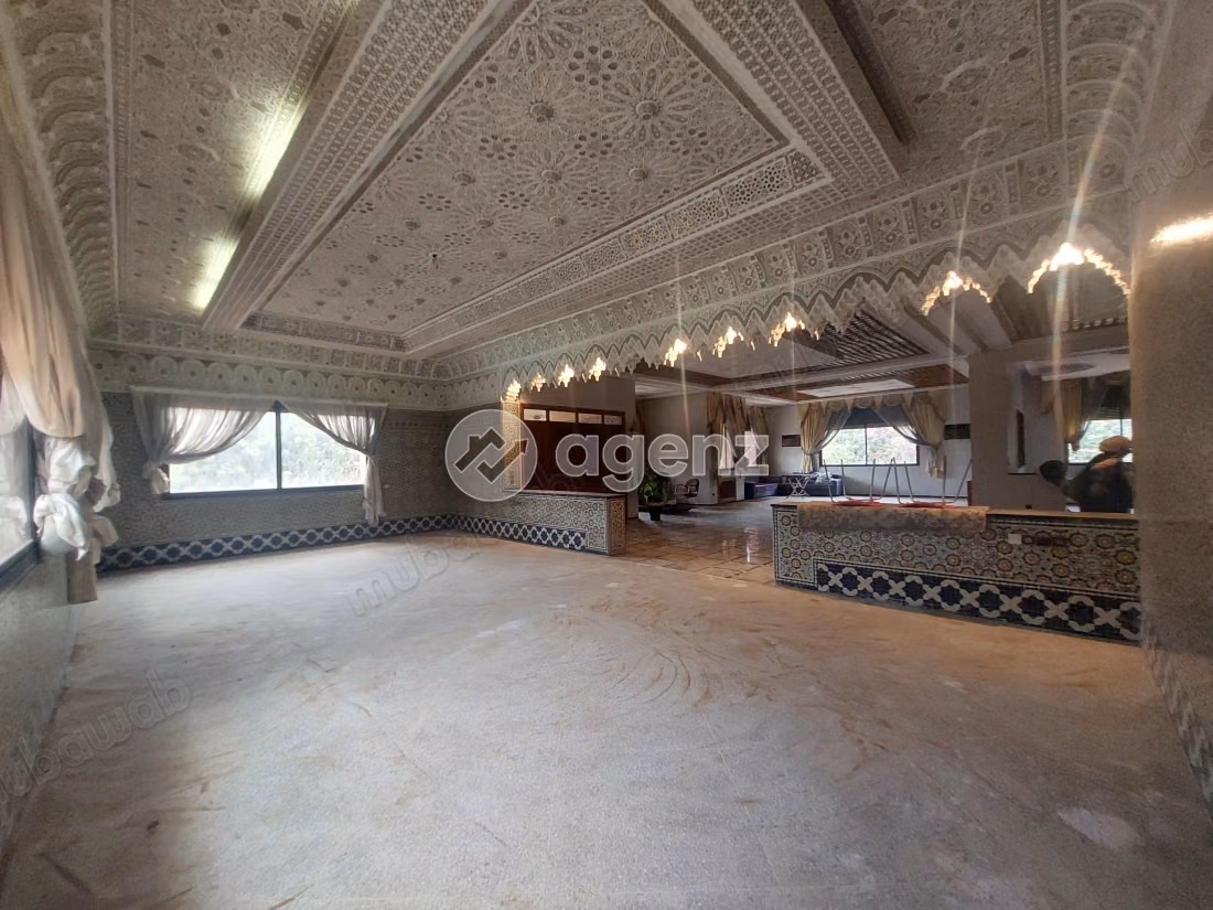 Villa for sale 1,317 m², 6 bedrooms Racine Casablanca