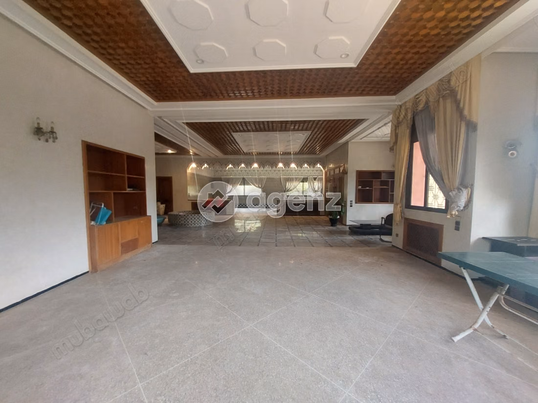 Villa for sale 1,317 m², 6 bedrooms Racine Casablanca