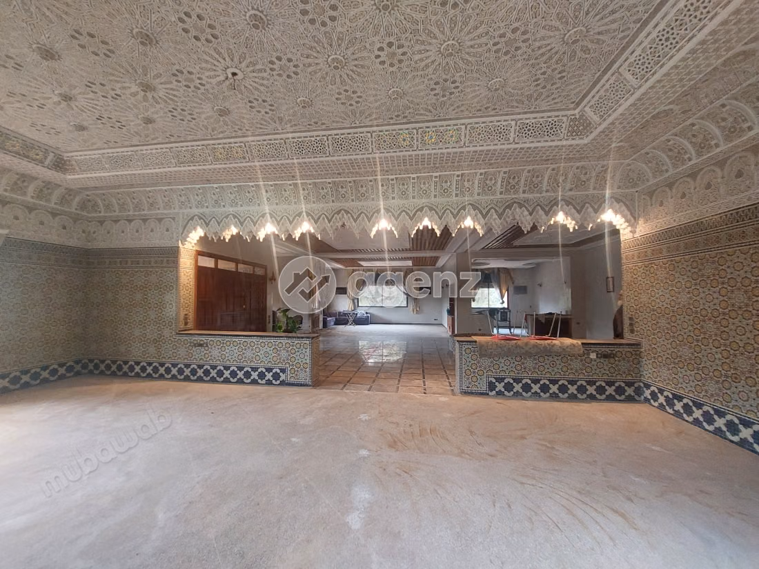 Villa for sale 1,317 m², 6 bedrooms Racine Casablanca
