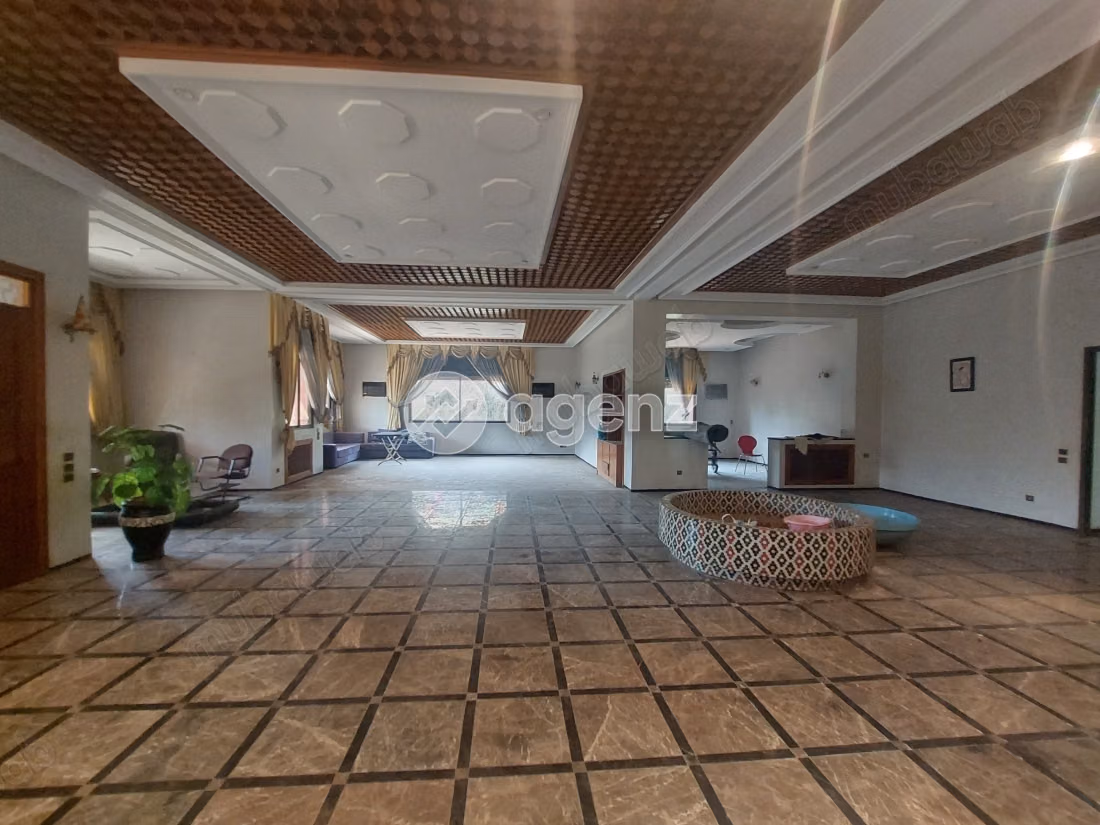 Villa for sale 1,317 m², 6 bedrooms Racine Casablanca