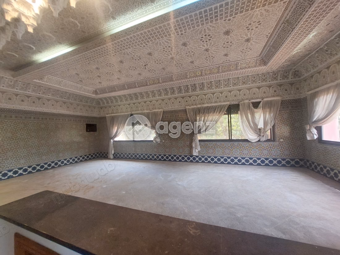 Villa for sale 1,317 m², 6 bedrooms Racine Casablanca