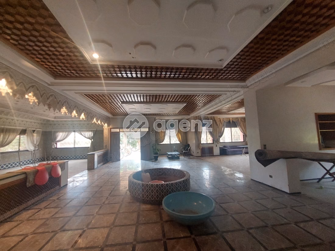 Villa for sale 1,317 m², 6 bedrooms Racine Casablanca