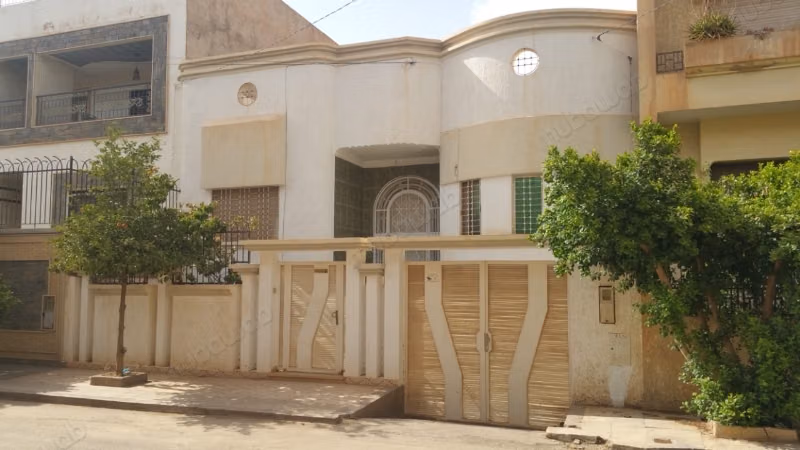 Somptueuse maison à vendre en parallè Bd Hassan II
