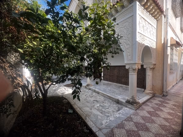 A vendre Villa sur terrain de 500 m² à Menzah V