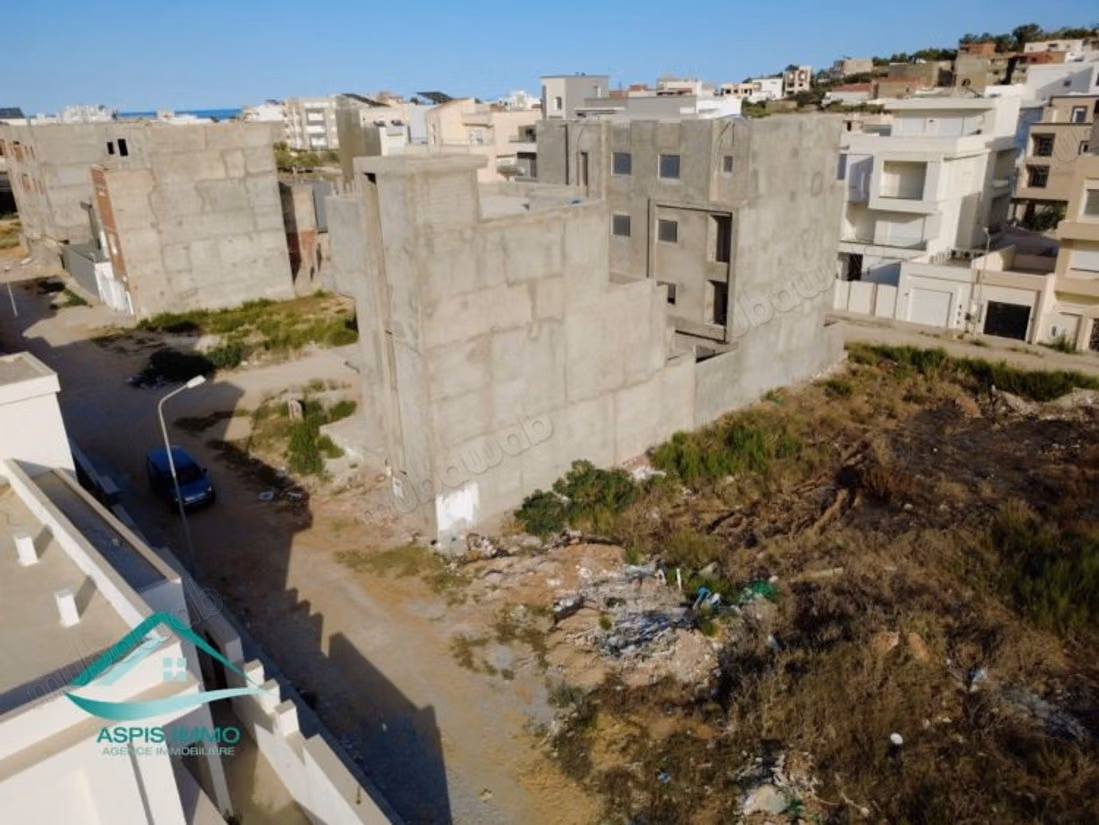 Terrain 242 m² à Jinen El Mansourah Kelibia