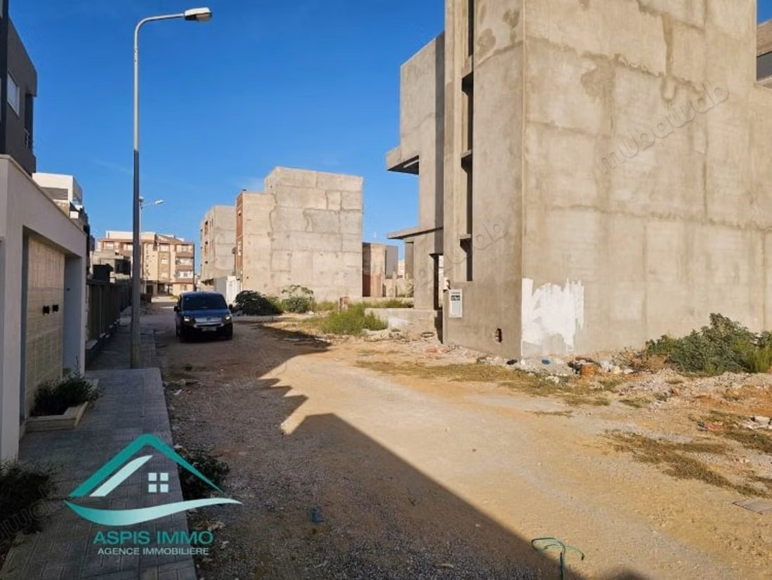 Terrain 242 m² à Jinen El Mansourah Kelibia