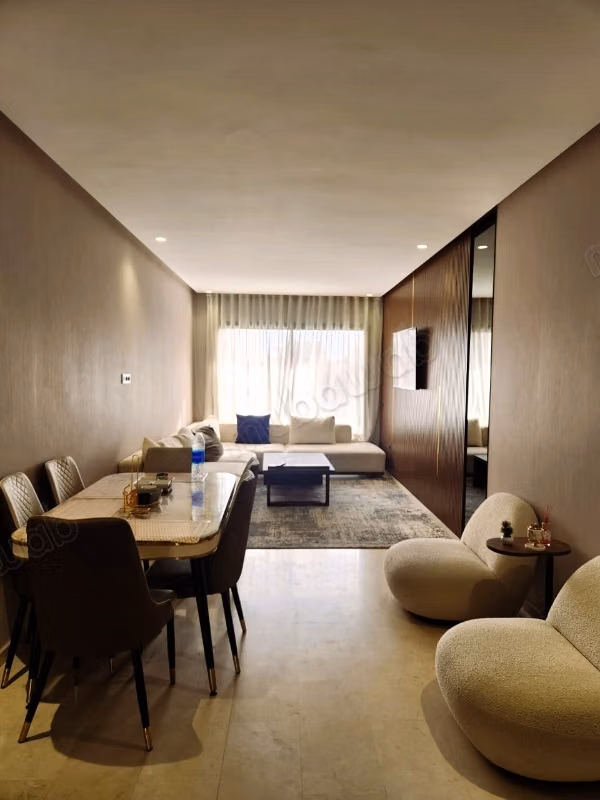 Luxe gemeubileerde studio van 64m² in L'Hermitage met terras