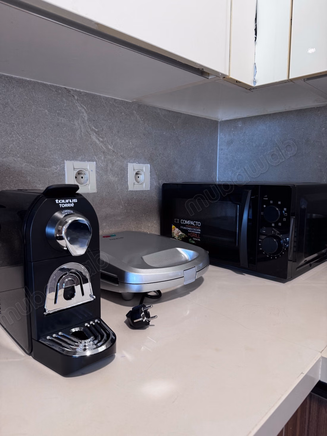 Renovated furnished studio with ocean view and Hassan II Mosque