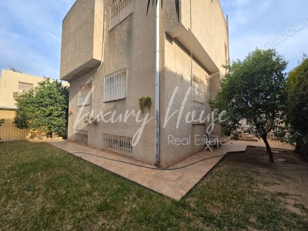 Villa S4 à vendre à La Soukra