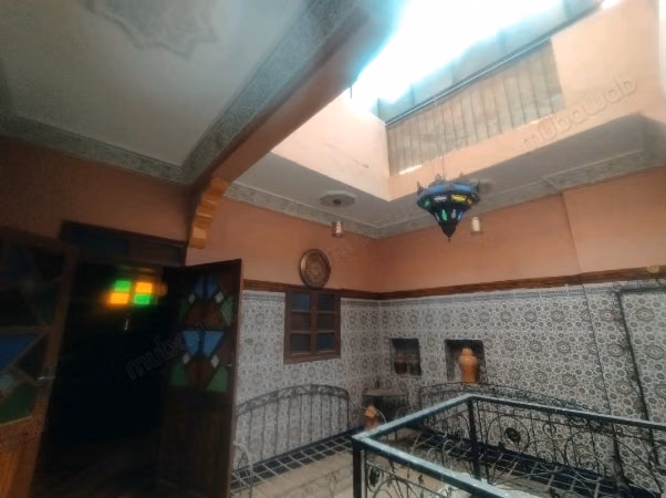 Splendido riad in vendita a Derb Chtouka. Superficie totale di 140 m². Bella terrazza