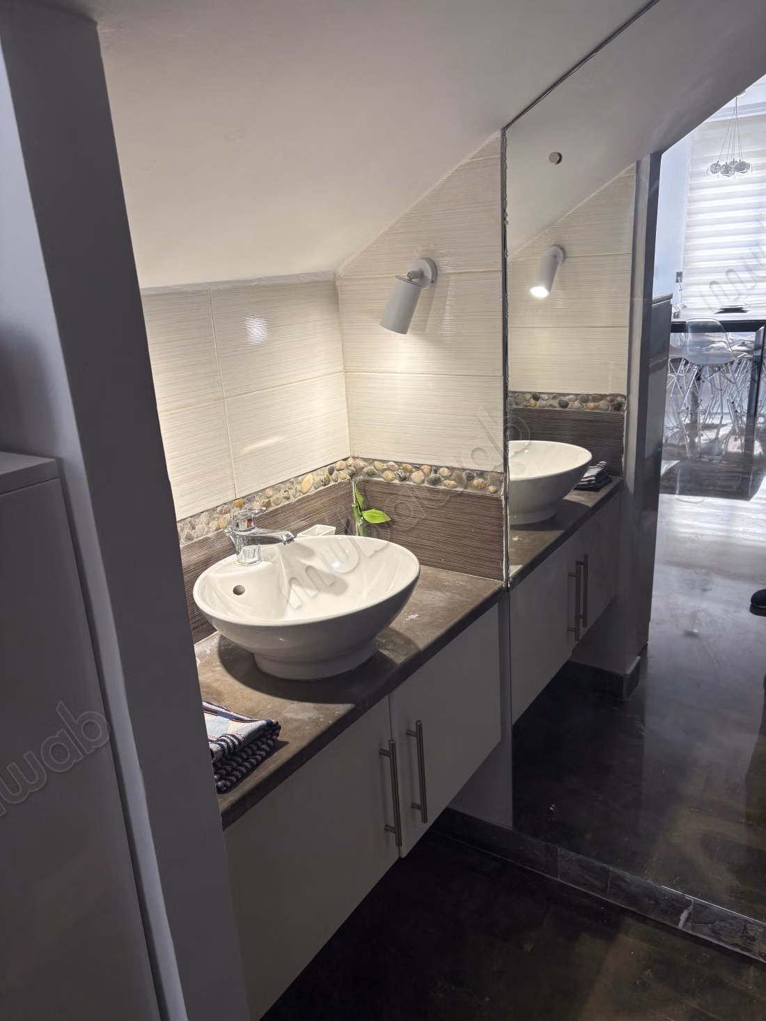 Duplex arredato con ricchezza nel quartiere delle palme