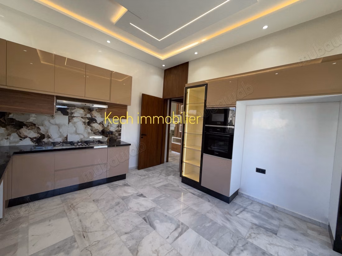 Magnificent villa for sale in Hay Targa. 5 comfortable bedrooms. Pool, air conditioning