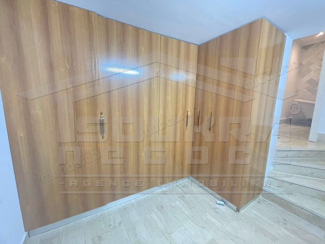 In affitto un piano di villa a Soukra