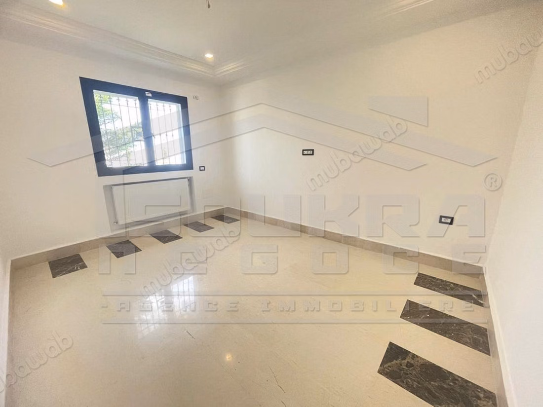 In affitto un piano di villa a Soukra