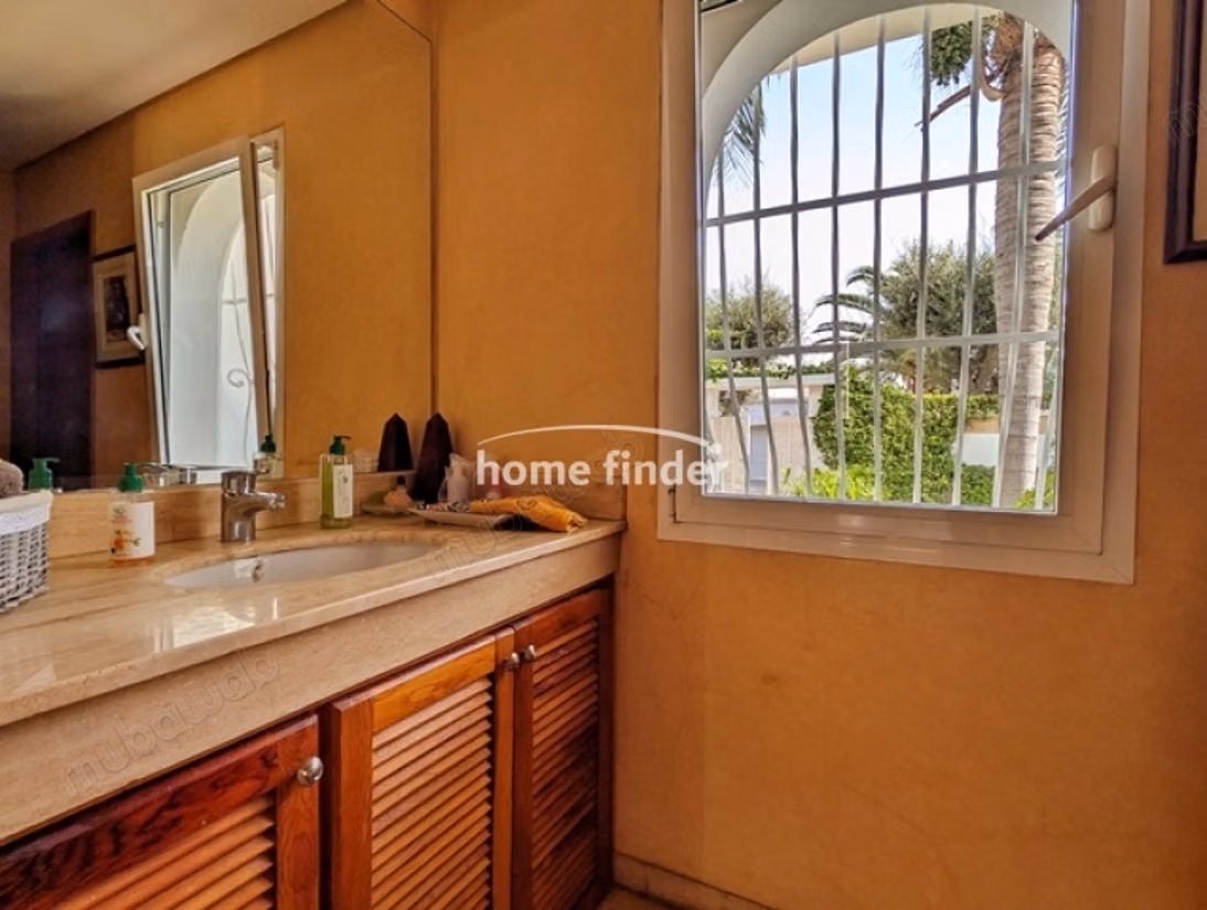 Villa meublée à louer sur Ain Diab 
470 m²