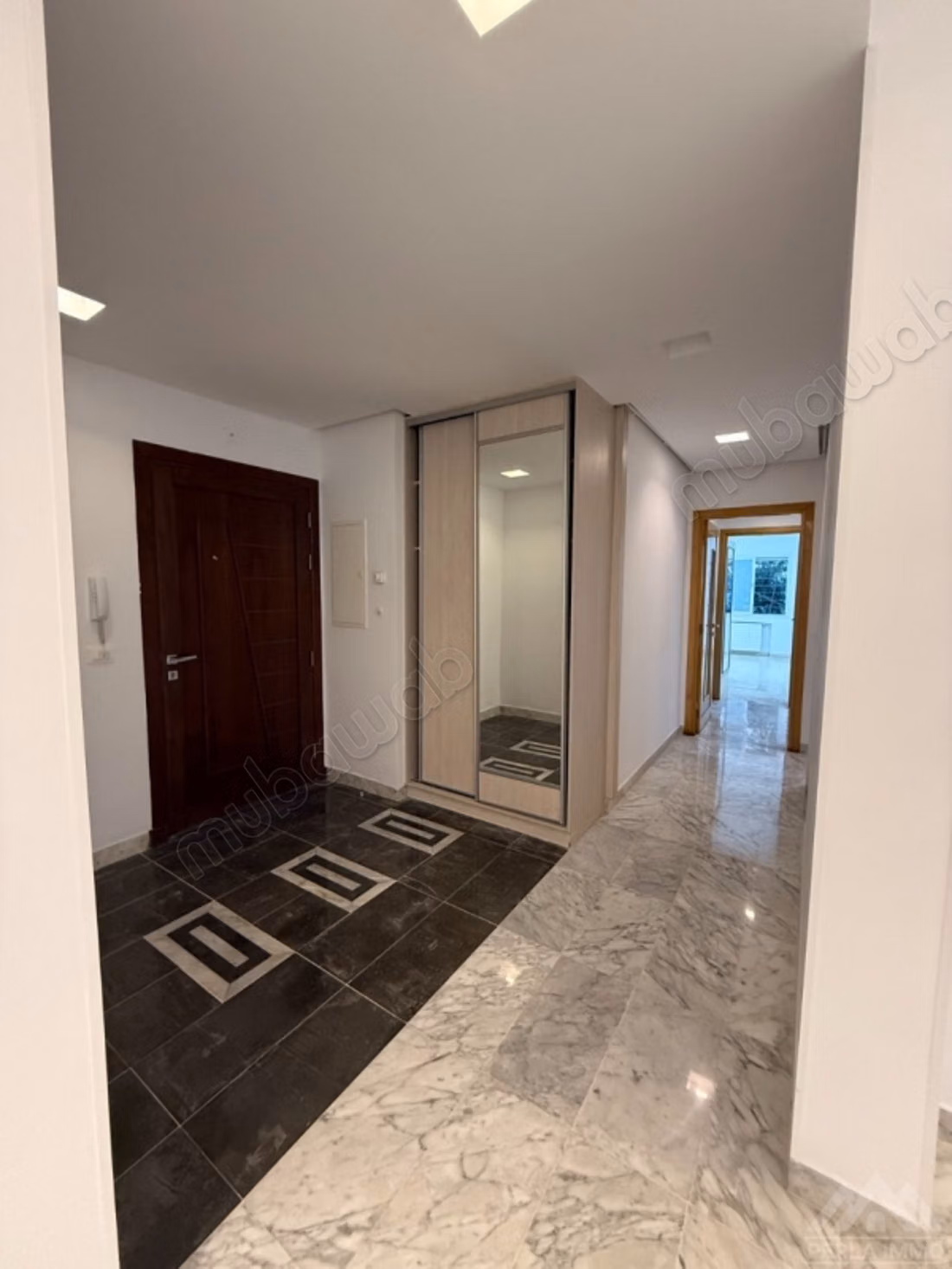 À vendre un appartement s3 à la Soukra