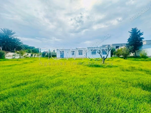 Villa S4 à vendre à La Soukra