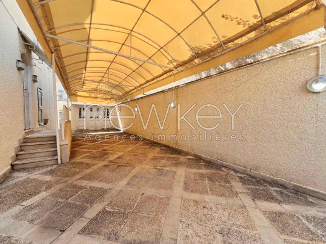Une villa s6 à la Marsa