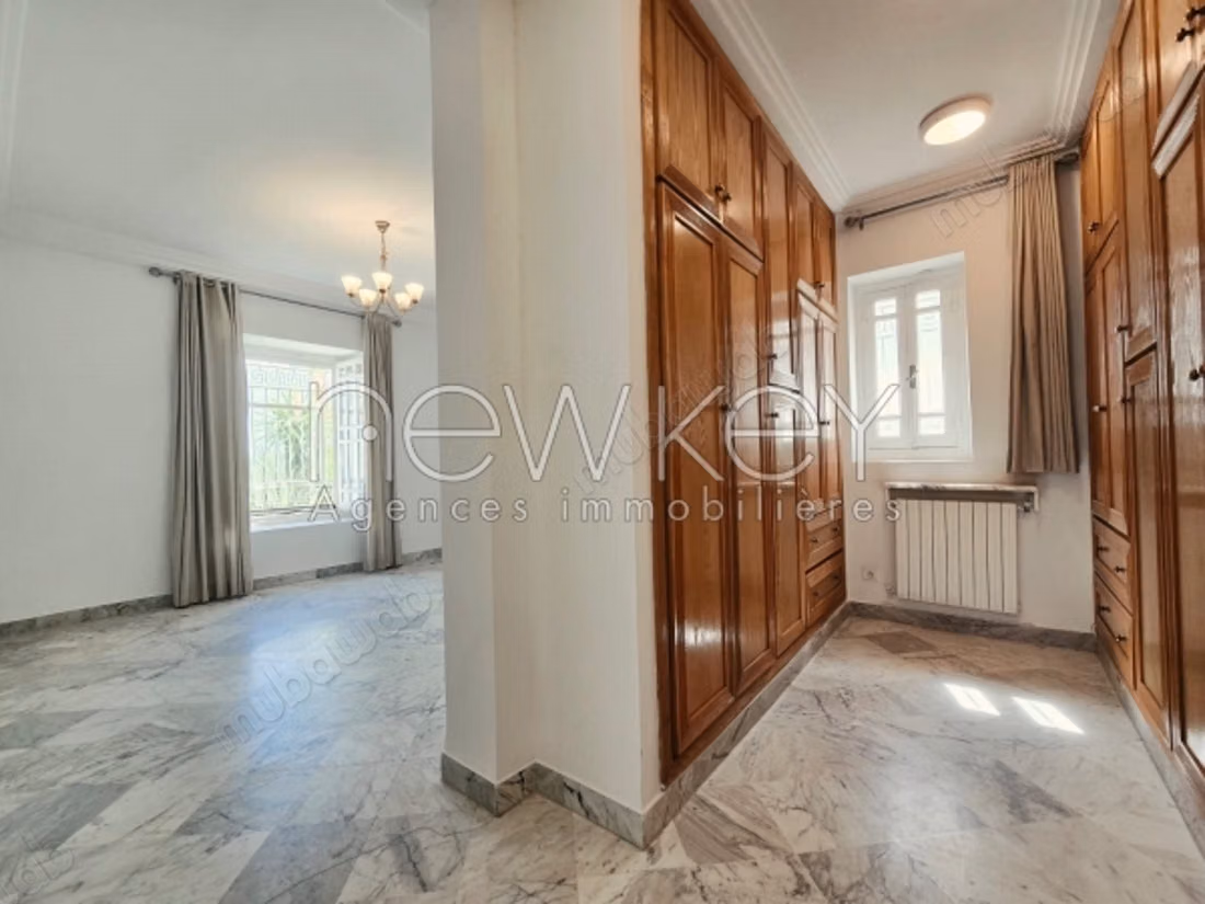 Une villa s6 à la Marsa