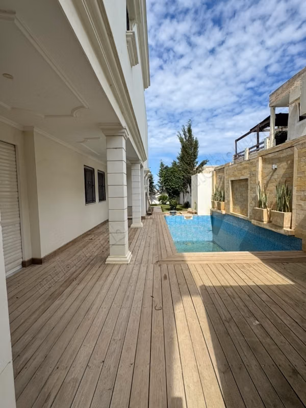Casa Villa S4 con piscina a Chotrana 3