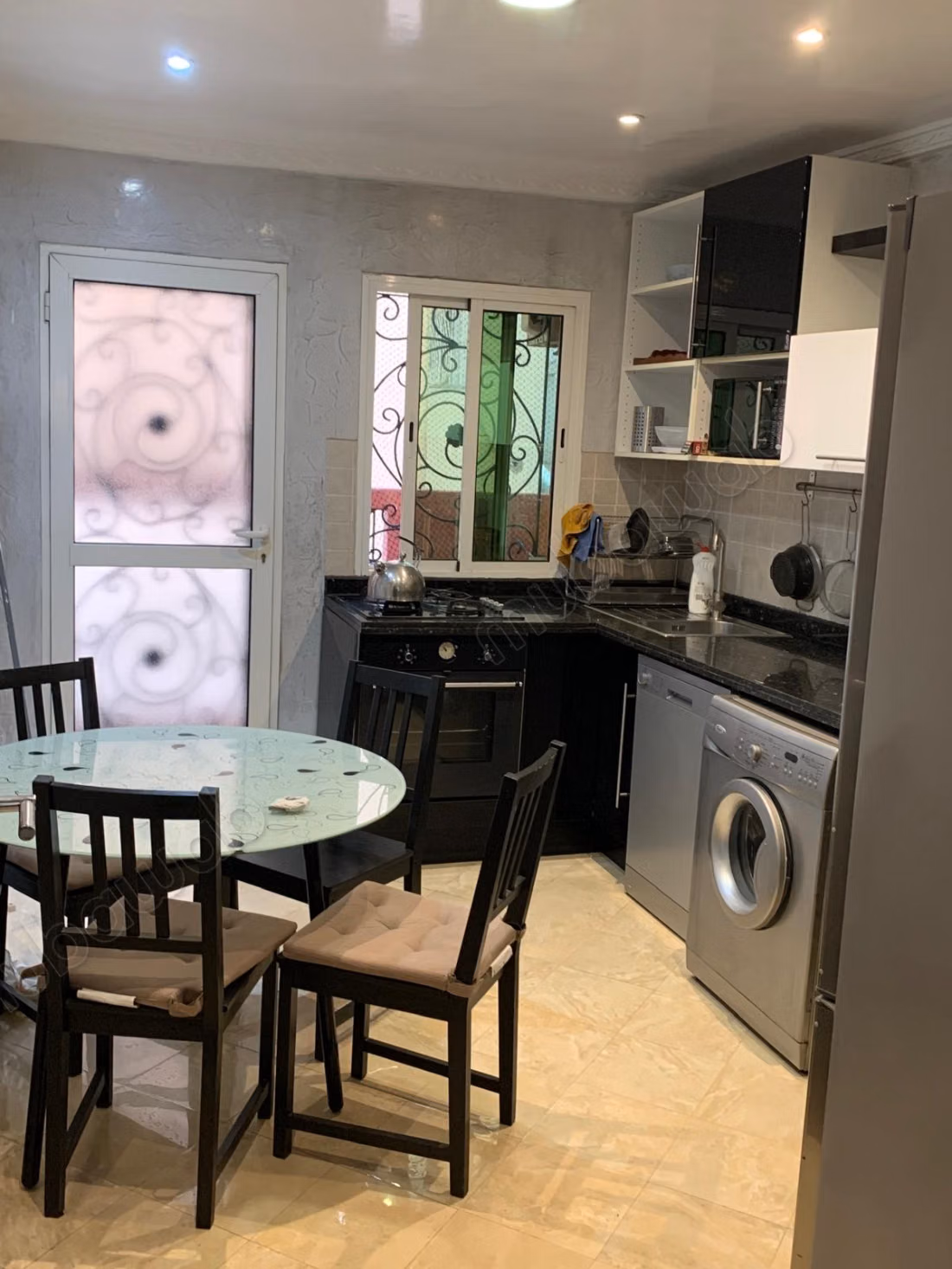 Location d'un appartement à Gauthier. Superficie 178 m². Bien meublé