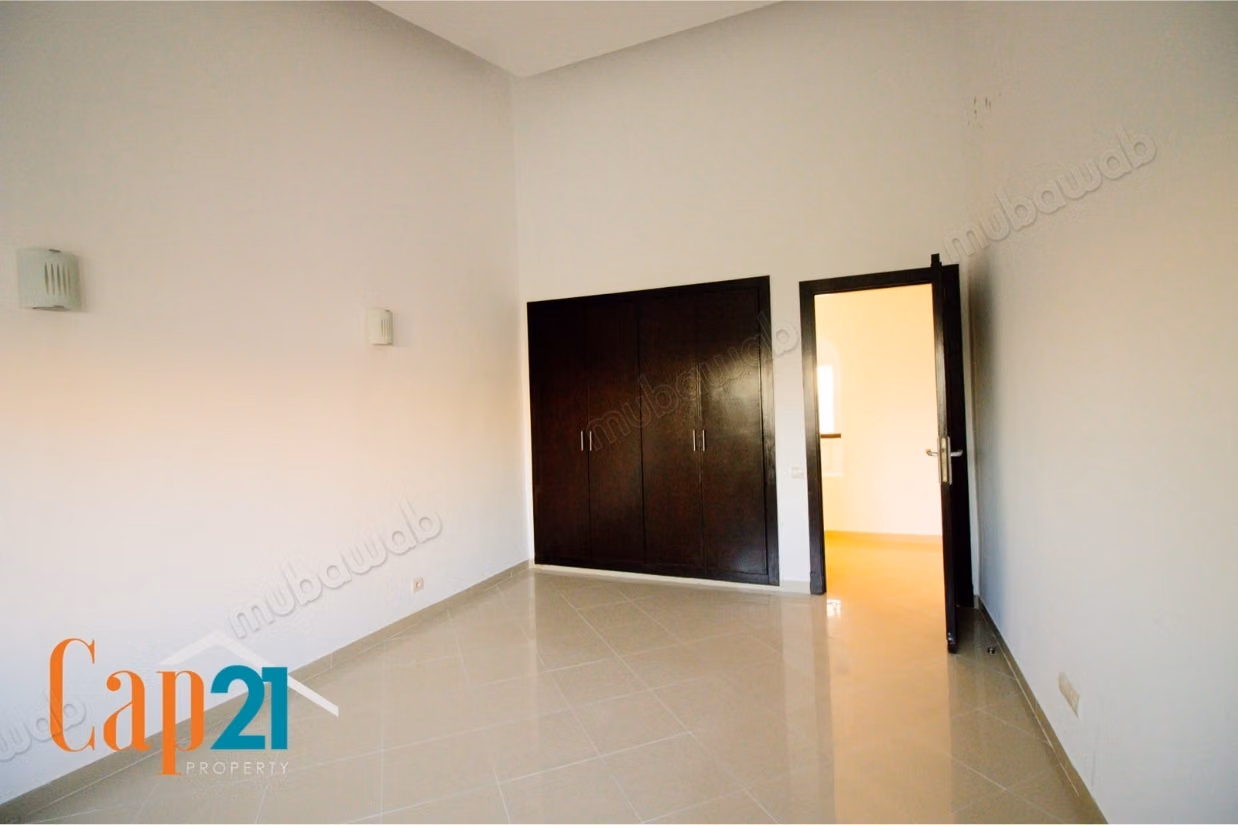 Villa with panoramic view and pool overlooking the sea for rent