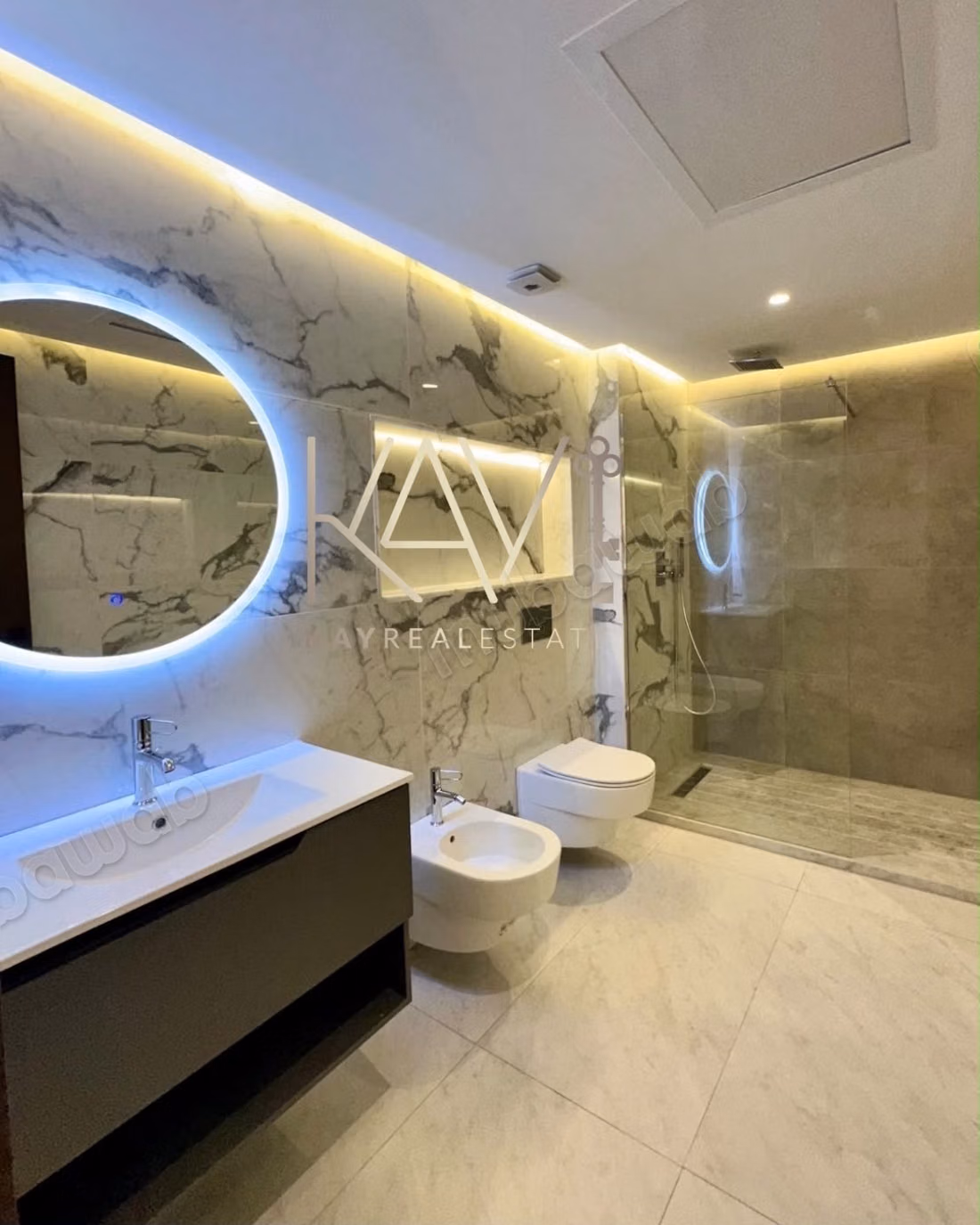 New high-end apartment for rent - city center