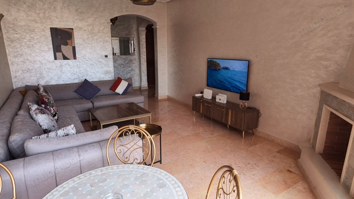 Superbe appartement à louer à Agdal. Surface 90 m². Climatisation et cheminée