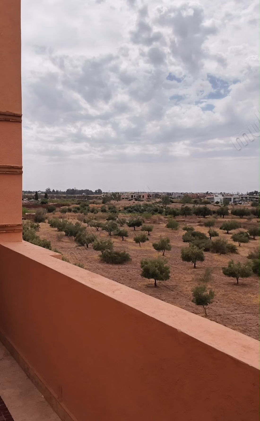 Superbe appartement à louer à Agdal. Surface 90 m². Climatisation et cheminée