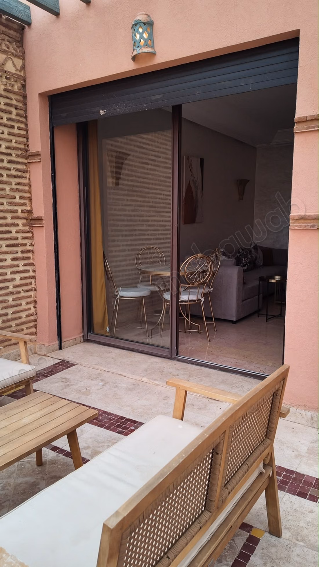 Superbe appartement à louer à Agdal. Surface 90 m². Climatisation et cheminée
