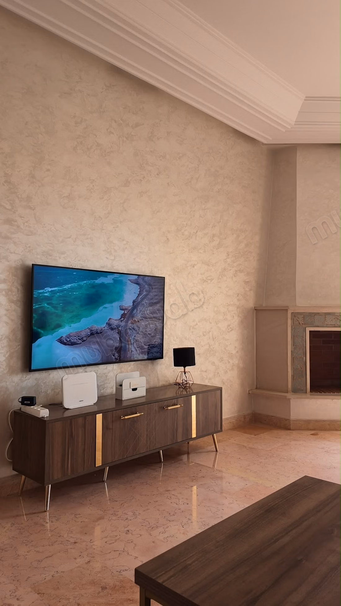Superbe appartement à louer à Agdal. Surface 90 m². Climatisation et cheminée