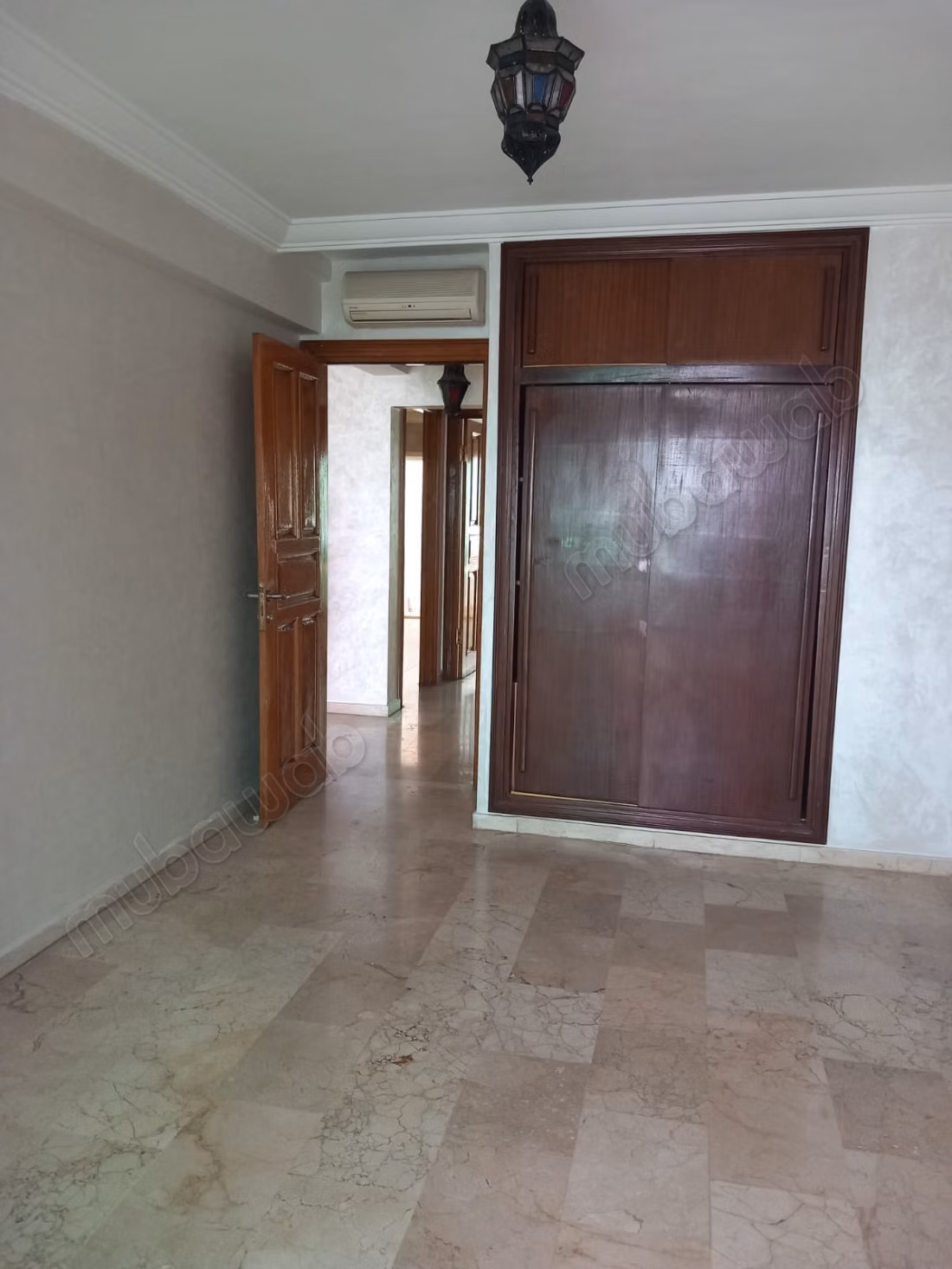 Superbe appartement à vendre en Centre Ville. Superficie 100 m². Concierge et climatisation — 4