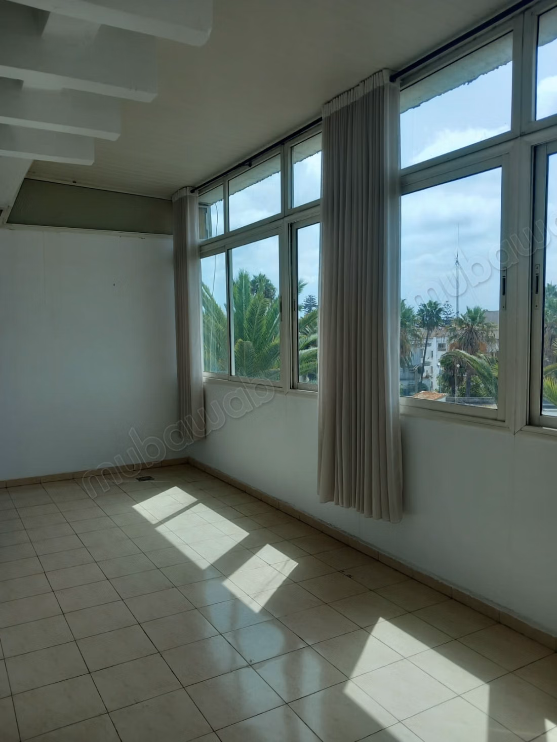 Superbe appartement à vendre en Centre Ville. Superficie 100 m². Concierge et climatisation — 2