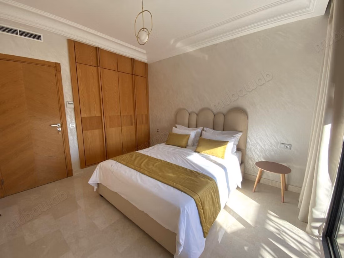 En alquiler — apartamento amueblado Victor Hugo