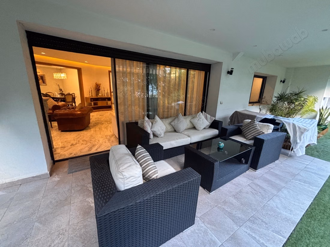 Vend appartement à CIL Hay Salam. Superficie 420 m². Meublé