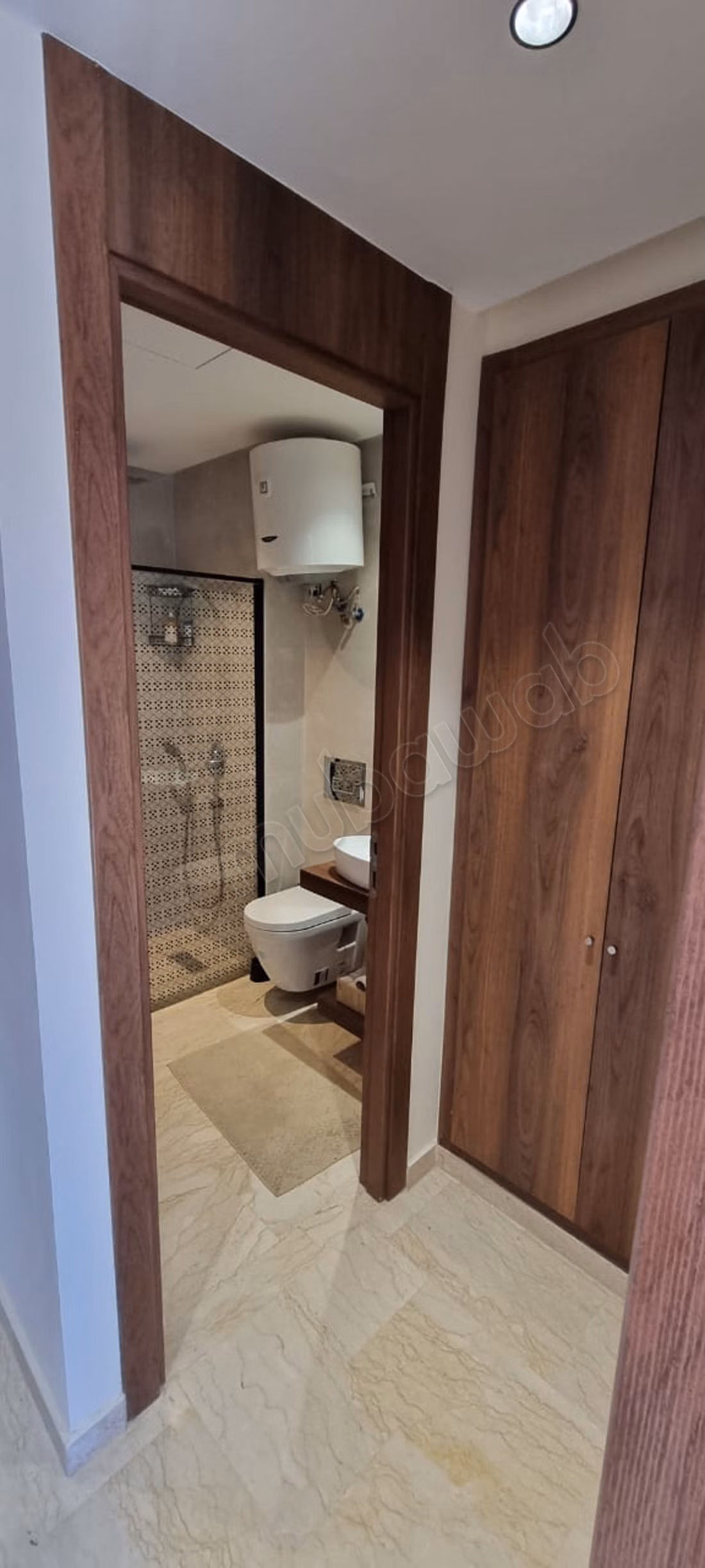 Vend appartement à Bourgogne Ouest.
Surface totale 79 m².
Bien meublé