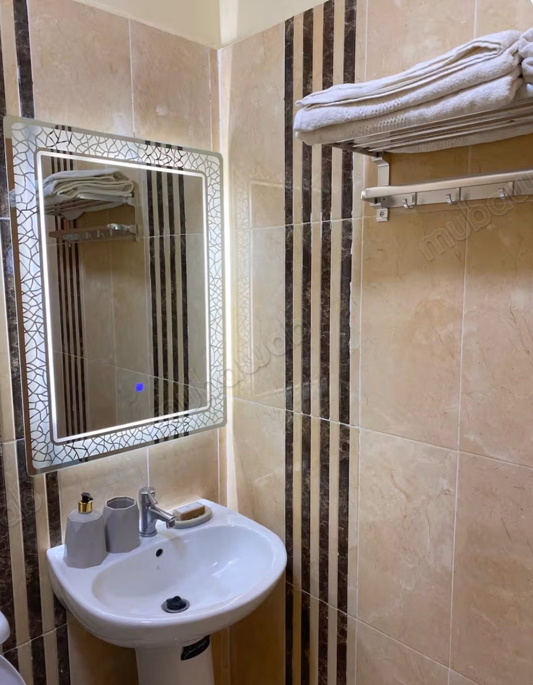 Très bel appartement à louer à Agdal. 1 Chambre. Four