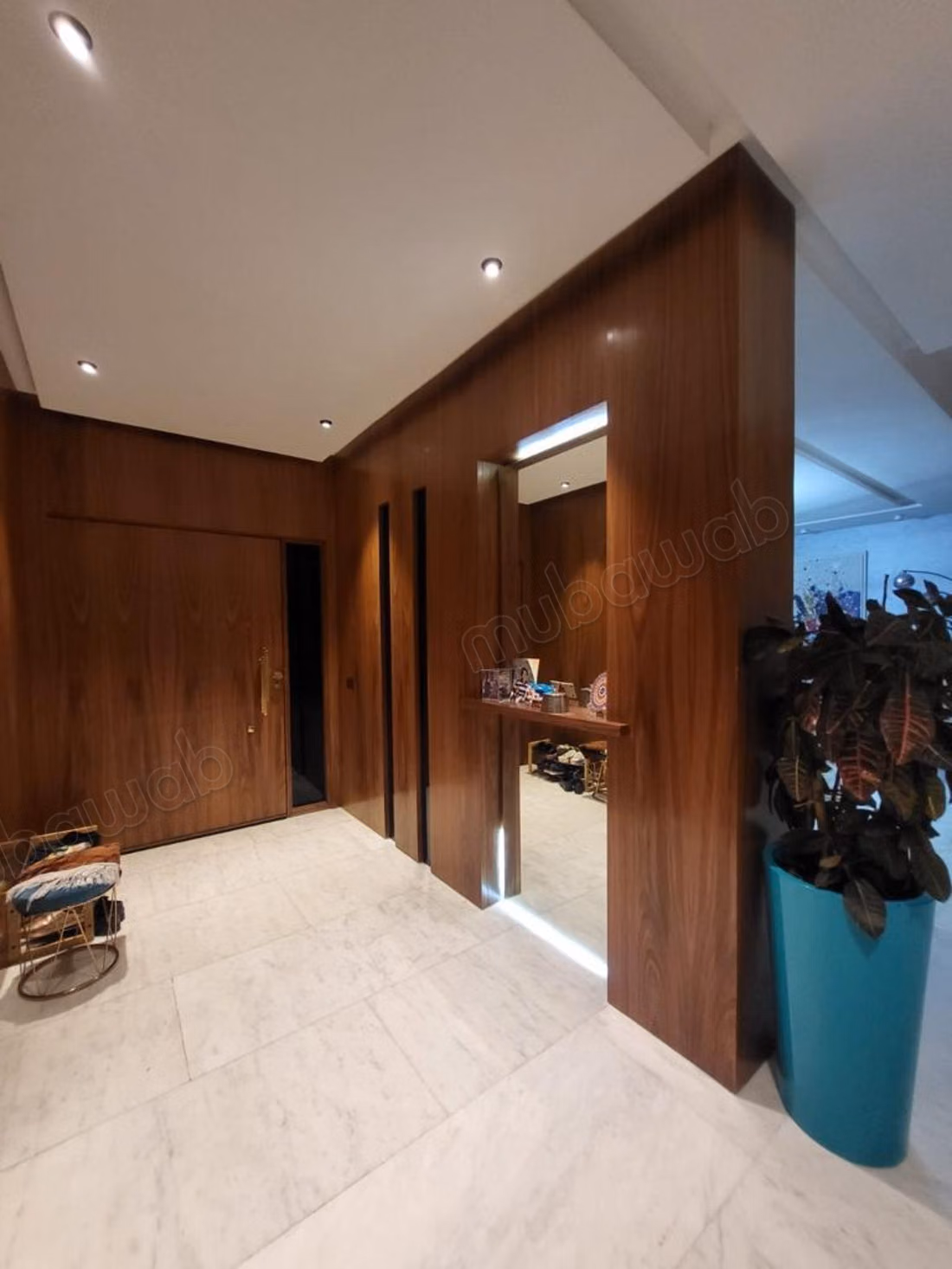 Casa di lusso in vendita a El Menzeh. 6 grandi stanze. Arredato